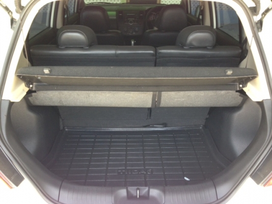 ขาย Niissan Tiida 1.8 ปี 09 สภาพดีมาก