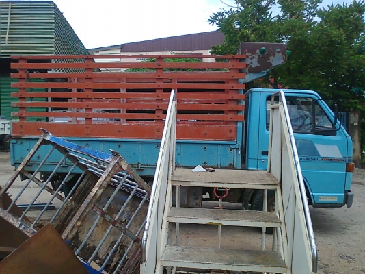 ขาย..รถISUZU NKR 55EU1 ปี 35 เครื่อง 88 แรงม้า เกียร์สั้น เครื่องดี คัสซีสวย เก๋งสวย ภายในสวย มีทะเบียนครบ.