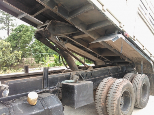 ขาย HINO 3 m 240 แรง ดั๊ม มีระบบลากจูง  (ขายพร้อมตัวลูกไปแล้ว)