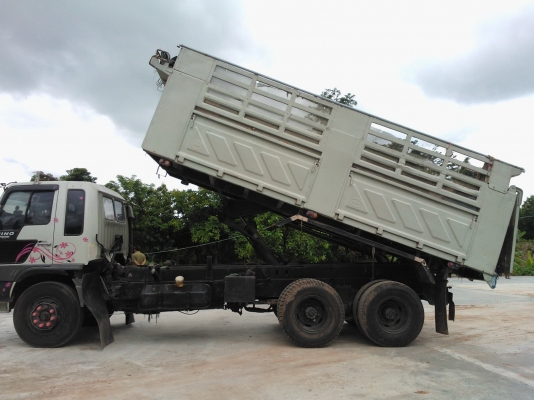 ขาย HINO 3 m 240 แรง ดั๊ม มีระบบลากจูง  (ขายพร้อมตัวลูกไปแล้ว)
