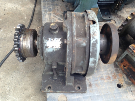 ขายหัวเกียร์ทดรอบ Sumitomo cyclo drive อัตราทด 1:11 สภาพสวย พร้อมใช้งาน ( ที่เห็นในรูปยังไม่ได้ทำความสะอาด )