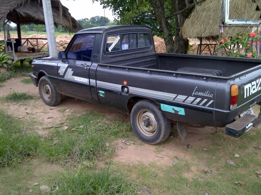 1989 MAZDA, FAMILIA 1.3  สีเทา เกียร์ธรรมดา เครื่องแน่นแรงดี พร้อมใช้งาน เดมทั่งคัน