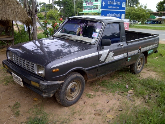 1989 MAZDA, FAMILIA 1.3  สีเทา เกียร์ธรรมดา เครื่องแน่นแรงดี พร้อมใช้งาน เดมทั่งคัน