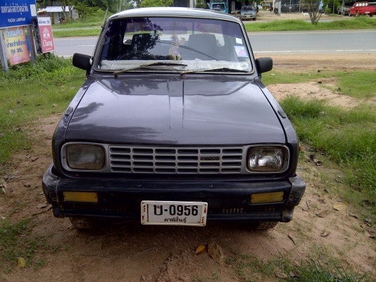 1989 MAZDA, FAMILIA 1.3  สีเทา เกียร์ธรรมดา เครื่องแน่นแรงดี พร้อมใช้งาน เดมทั่งคัน