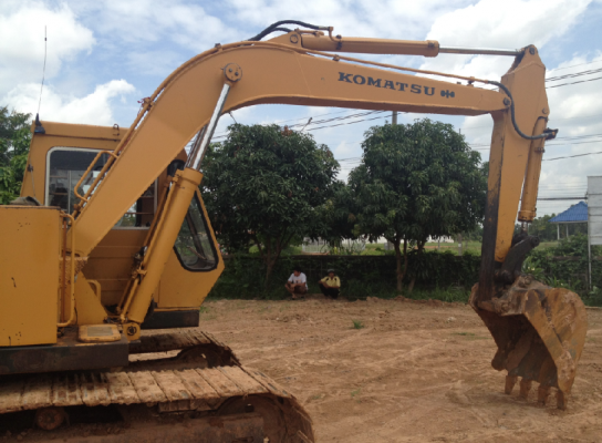 ขายรถแบคโฮ Komatsu pc100-2 สภาพสวย พร้อมใช้ เดิมๆครับ ขายรถแบคโฮ Komatsu pc100-2 สภาพสวย พร้อมใช้ เดิมๆครับ