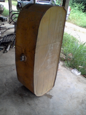 ถังน้ำมันมิเนียม ขนาดใหญ่ ประมาณ 240 ลิตร ถังน้ำมันมิเนียม ขนาดใหญ่ ประมาณ 240 ลิตร