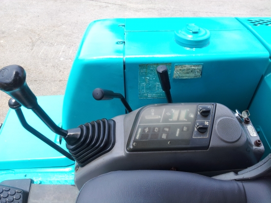 ขายรถขุด KOMATSU PC40-7 รถนอก ขายรถขุด KOMATSU PC40-7 รถนอก