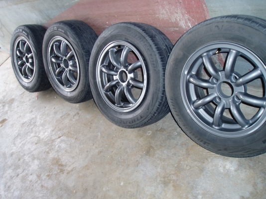 ขายล้อแม็กขอบ14พร้อมยางถูกๆใส่รถขับหลัง4รู114 ขายล้อแม็กขอบ14พร้อมยางถูกๆใส่รถขับหลัง4รู114