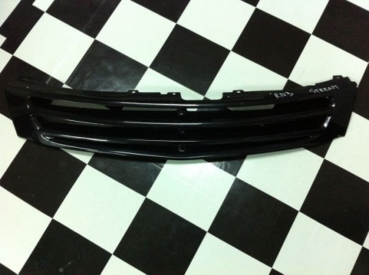 กระจังแต่งยุ่นใส่ Honda Stream