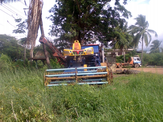 รถเกี่ยวชุปเปอร์ไวไฟเครื่อง225 มิตชู