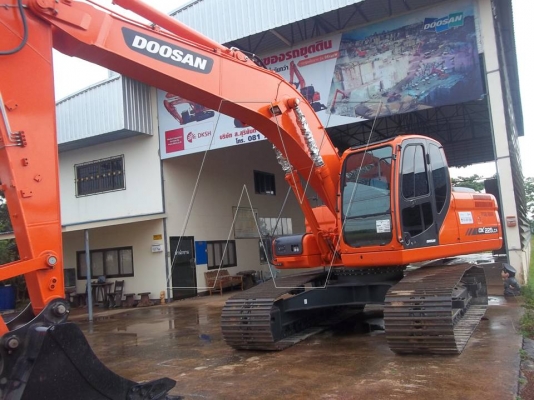 ขาย รถแม็คโคใหม่ ดูซาน รุ่น DX225LCA ( มีรถอยู่แล้ว ไฟแนนท์ผ่านรับรถได้เลย! ) ขาย รถแม็คโคใหม่ ดูซาน รุ่น DX225LCA ( มีรถอยู่แล้ว ไฟแนนท์ผ่านรับรถได้เลย! )