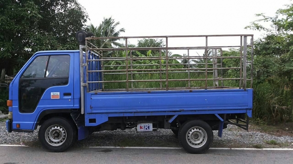 รถบรรทุก 4ล้อ อีซุซุ พร้อมใช้ พร้อมโอน ราคาถูก