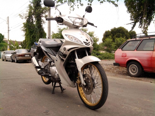 ขออนุญาติขาย Yamaha Spark 135RR สีขาวมุก คลัชมือ