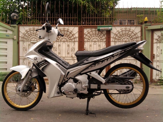 ขออนุญาติขาย Yamaha Spark 135RR สีขาวมุก คลัชมือ