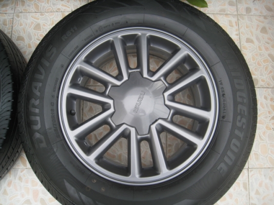 ขายล้อแม็ก All new Isuzu d-max ป้ายแดง 16"x 6.5" et41 6รู139 + ยางปี 0413  สนใจติดต่อ เล็กคลองสามครับ (081-3747940)