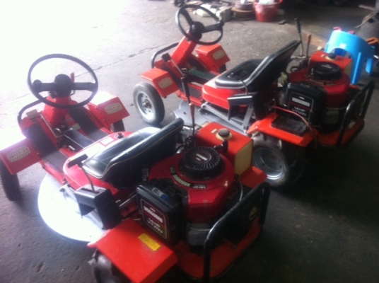 ขายรถตัดหญ้านั่งขับแบบโกคาสครับ ขายรถตัดหญ้านั่งขับแบบโกคาสครับ