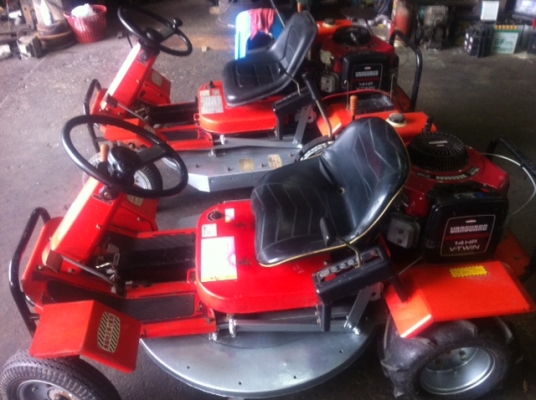 ขายรถตัดหญ้านั่งขับแบบโกคาสครับ ขายรถตัดหญ้านั่งขับแบบโกคาสครับ