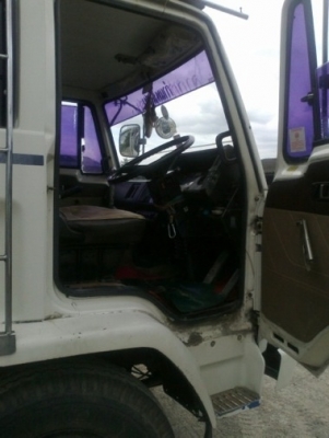 ISUZU Rocky. หกลัอ  ปี. 35. TFR รถห้างแท้. ยาว7.2 เมตร ซัซซี่สวยใหญ่ตลอด ช่างล่างใเครื่องดนตรี พวงมาลัยเพาเวอร์ เบรกจิ๊ฟฟี่. รถบางๆๆๆเดิมๆๆๆ ขับดีมาก ยาง 900. ช่วงล่างใหญ่ 700,000