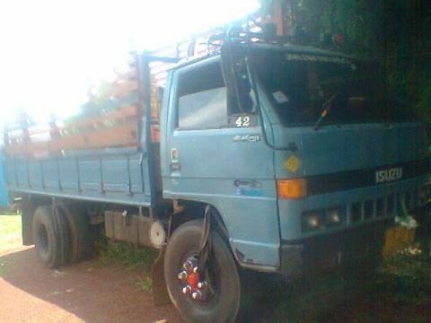 ขาย6ล้อประกอบ 115 ISUZU 115HP คัสซีKS วางหัวNPR วางเครื่อง 4BD1 115 (ลงเล่ม) แน่นแรง อึด ช่วงล่างใหญ่F หน้า-หลัง คัสซีเก็บงานแล้ว กระบะ4.30ม.คอกไม้สภาพดี หัวดีภายในพอใช้ สีพอใช้ ยาง8.28ดี6เส้น เอกสารครบพร้อมใช้งาน ราคาต่อรองได้เด้อ พี่น้องครับ