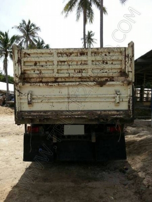 รถบรรทุก 6 ล้อดั๊มพ์ ยี่ห้อ ISUZU รุ่น NQR