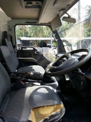 รถบรรทุก 6 ล้อดั๊มพ์ ยี่ห้อ ISUZU รุ่น NQR