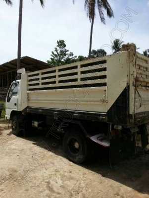 รถบรรทุก 6 ล้อดั๊มพ์ ยี่ห้อ ISUZU รุ่น NQR