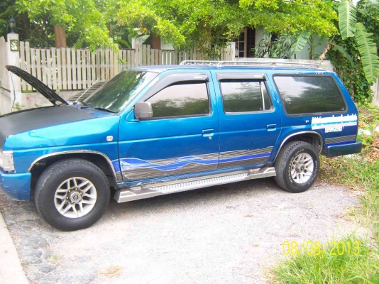 น้องฝากขาย nissan big-m แวน  เครื่องดีครับใช้งานทุกวัน(ด่วนครับ)