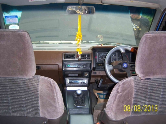 น้องฝากขาย nissan big-m แวน  เครื่องดีครับใช้งานทุกวัน(ด่วนครับ)