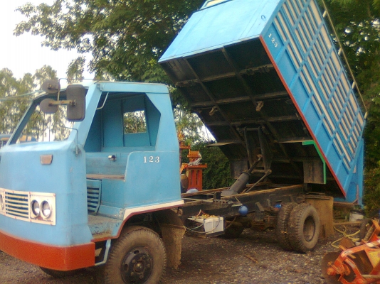 อีแต๋น 6 ล้อดั๊ม เครื่อง KM 6 สูบ 120 แรงม้า สวย ทน แน่น อึด สู้ทุกงาน ทดลองขับได้ทุกวัน ราคาต่อรองได้ครับ..