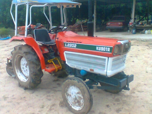 ขายรถไถคูโบต้า2202พร้อมใช้และอุปกรณ์