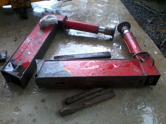 ขายเครน4.5ตัน TADANO ท้องวี 4ปอก3ชัก ลวดสลิงใหม่ สภาพใช้งานได้ครับ