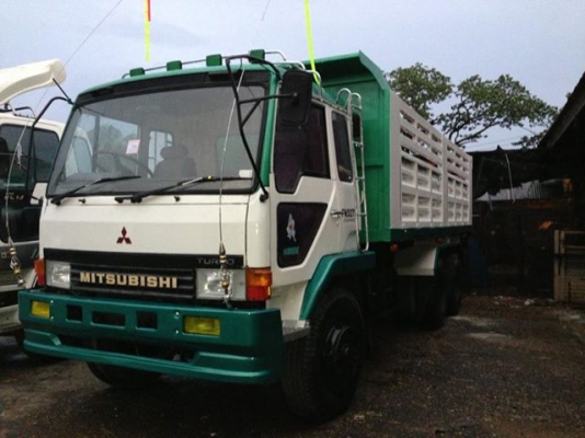 ขายด่วน รถบรรทุก 10 ล้อ MITSUBISHI  220  แรง เทอร์โบแท้ ปี 38 ดั้ม รถสวยสภาพ พร้อมใช้งาน