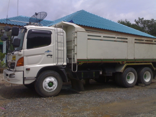 ขายHINO MECA260 ปี47 2เพลาดั๊ม กะบะข้างเลียบหน้าพระลาน