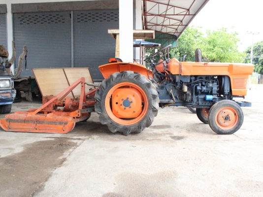 ขายรถไถคูโบต้า L2000 พร้อมตัดหญ้า 1.00 เมตร ถูกๆชัวร์(ลำพูน)