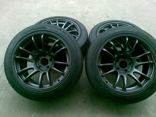 แม็ก RS  ขอบ 17 หน้า 8 ครึ่ง หลัง 9 ครึ่ง