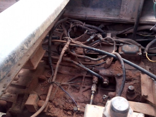 รถอีซูซุ 10 ล้อดั้ม FXZ 270 แรงม้า ปี 50  สนใจติดต่อ 081 - 6079515