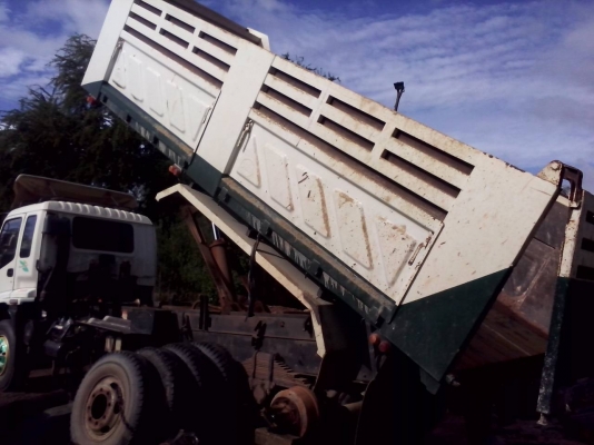 รถอีซูซุ 10 ล้อดั้ม FXZ 270 แรงม้า ปี 50  สนใจติดต่อ 081 - 6079515