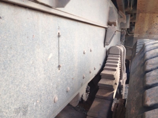 รถอีซูซุ 10 ล้อดั้ม FXZ 270 แรงม้า ปี 50  สนใจติดต่อ 081 - 6079515