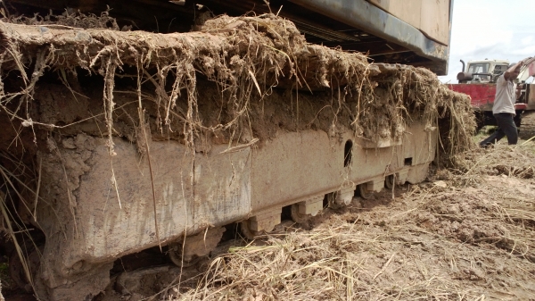 PC200-2 รถเดิมๆ เครื่อง ปั้ม เดิม รถทำงานอยู่... PC200-2 รถเดิมๆ เครื่อง ปั้ม เดิม รถทำงานอยู่...