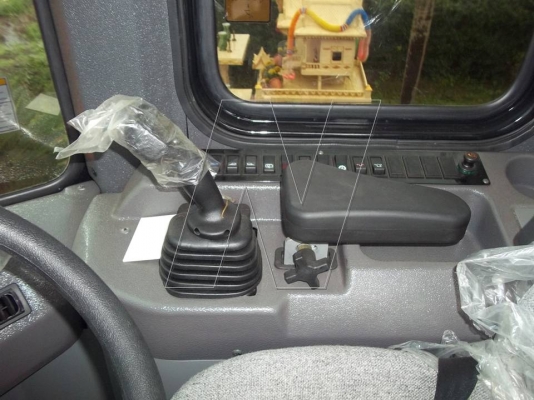 ขาย รถตักล้อยางใหม่ DOOSAN MEGA 250v ( รถใหม่ ไฟแนนท์ผ่านรับรถได้เลย! )