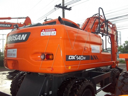 ขาย รถแม็คโคล้อยาง DOOSAN DX140W ( รถใหม่ ไฟแนนท์ผ่านรับรถได้เลย! ) ขาย รถแม็คโคล้อยาง DOOSAN DX140W ( รถใหม่ ไฟแนนท์ผ่านรับรถได้เลย! )