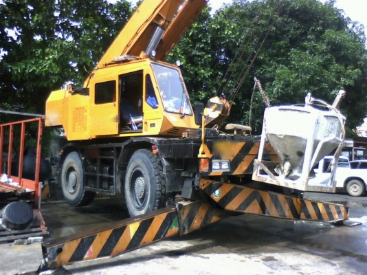 รถเครน  TR - 250M  25 ตัน  ปี 54  สนใจติ ดต่อ 081 - 6079515