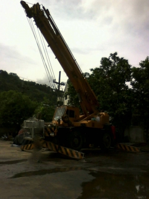 รถเครน  TR - 250M  25 ตัน  ปี 54  สนใจติ ดต่อ 081 - 6079515