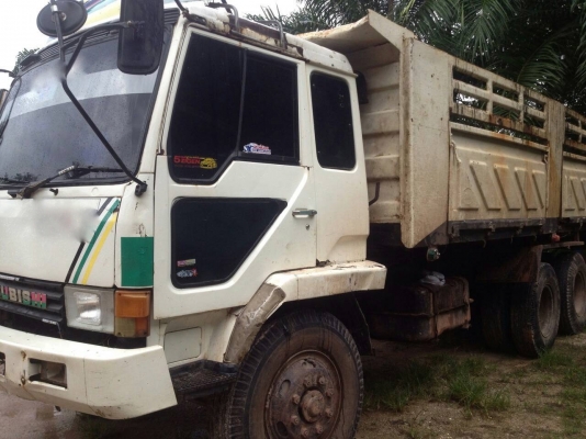 รถมิตซู 10 ล้อดั้ม FN257 - TF  220 แรงม้า สนใจติ ดต่อ 081 - 6079515