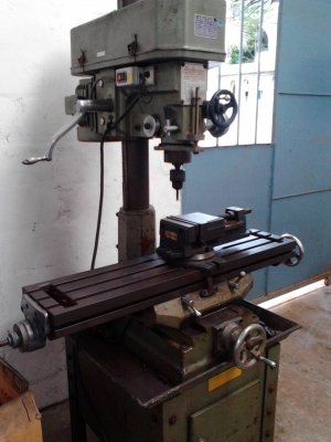 ขายเครื่องเจาะมิลลิ่งด่วน