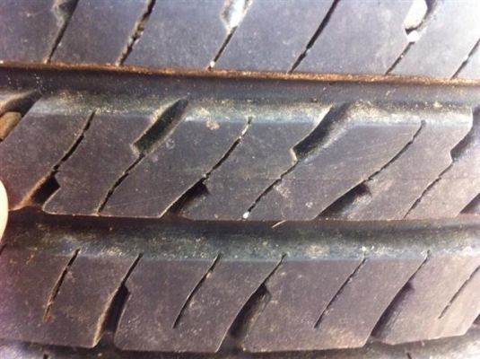 ยาง MAXXIS MA-579 ปี 4111 เบอร์ 205-70-15 สภาพใหม่ ยาง MAXXIS MA-579 ปี 4111 เบอร์ 205-70-15 สภาพใหม่