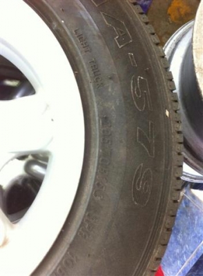 ยาง MAXXIS MA-579 ปี 4111 เบอร์ 205-70-15 สภาพใหม่ ยาง MAXXIS MA-579 ปี 4111 เบอร์ 205-70-15 สภาพใหม่