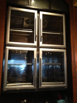 ขอบคุณเฮียนิพลสุขสวัสดิ์ ขอบคุณครับ**เหลือ 1ใบ**ตู้แซ่โชว์เบียร์-เหล้าวาย-สภาพดี  แยกคอมฯไว้นอกร้าน  มี 2 แบบ เย็นปกติ ขายถูก ๆๆ