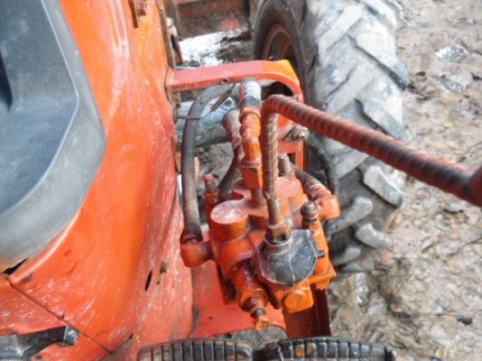 ขายรถไถคูโบต้า 435 แรงม้า 4 WD อุปกรณ์ 3 ชิ้น