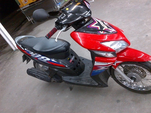 ขาย honda คลิก สภาพเดิมๆๆพร้อมใช้ราคาถูกๆๆ 9999 บาทเข้ามาดูกันก่อน